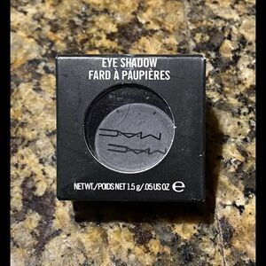 NEW M•A•C Eyeshadow in Print